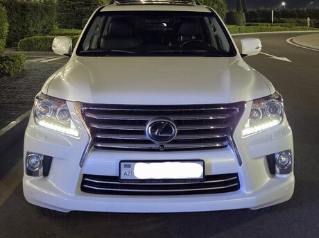Lexus LX